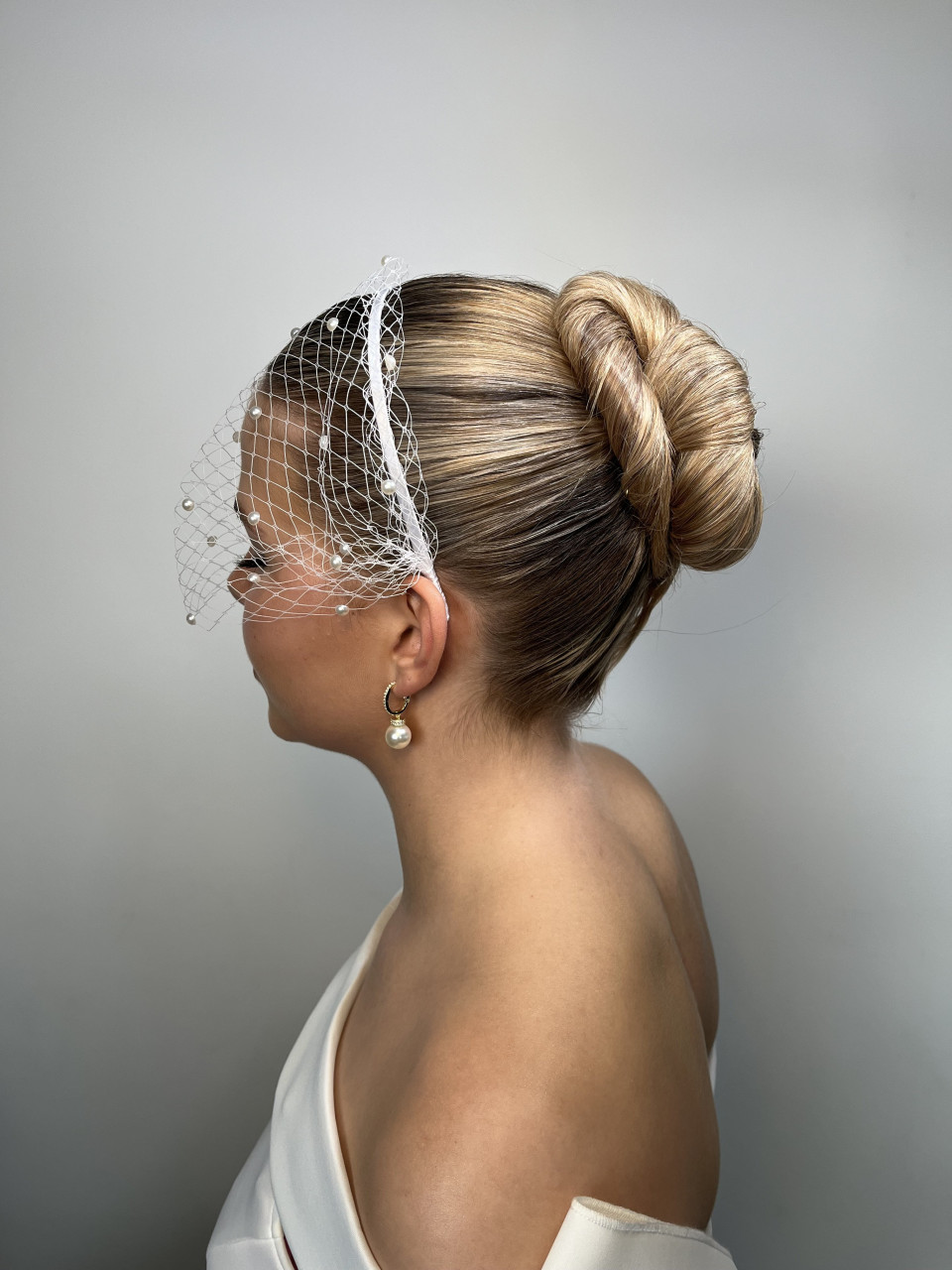 Bruidskapsel door Studio MvS Hair &amp; Make-up stylist impressie 4