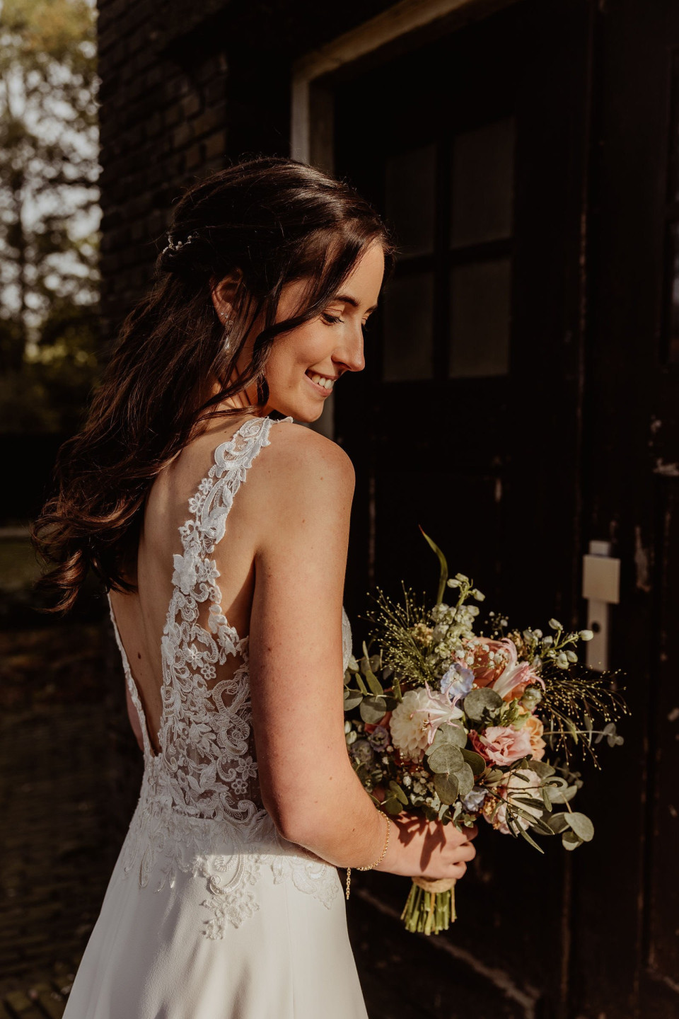 Bruidskapsel door Elle beauty all over impressie 