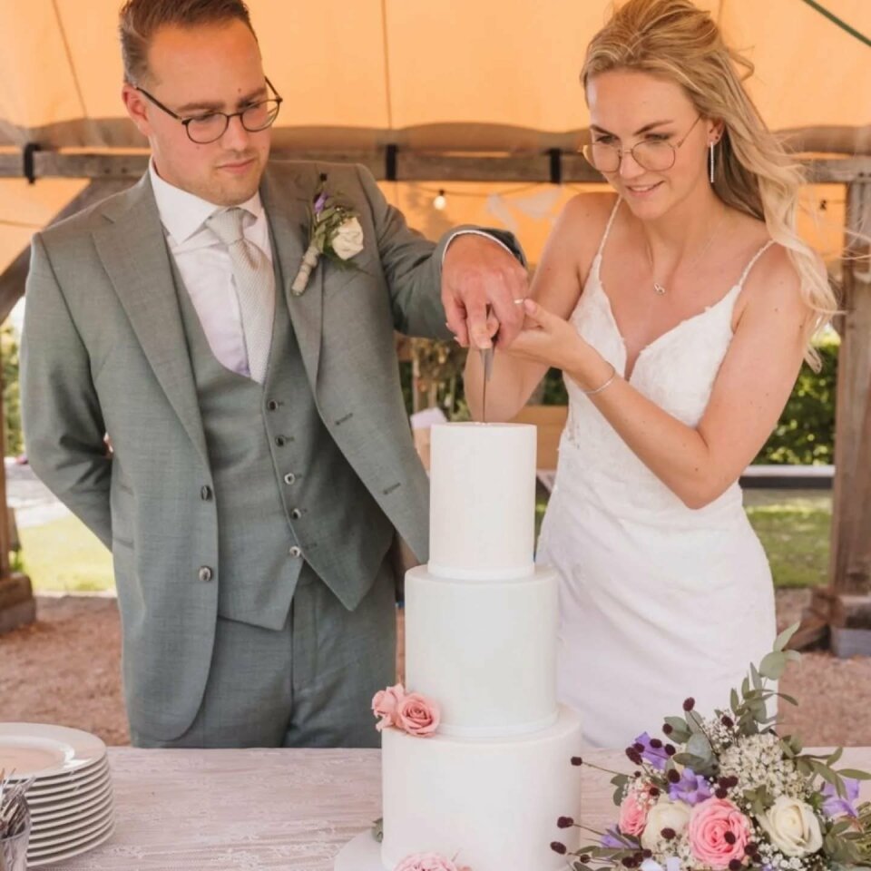 Bruidstaart van Hannies Bakery overzicht