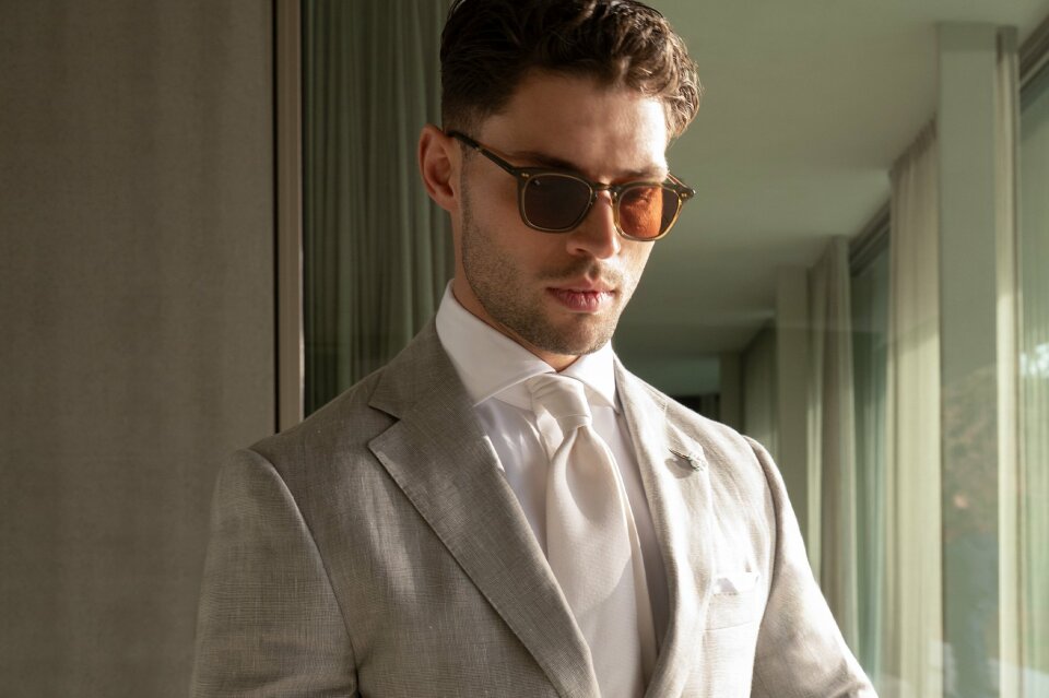 Trouwpak van The Society Shop impressie