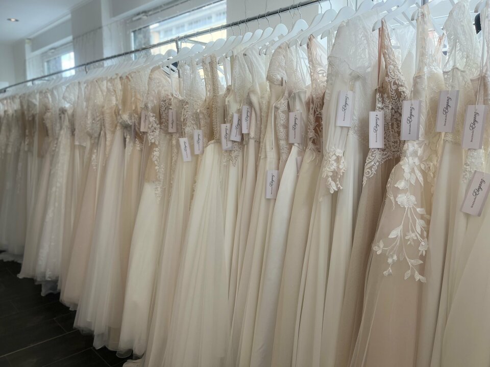 Trouwpak van Brautmoden Eleganz - Hochzeitsmode & Trauringe impressie 2