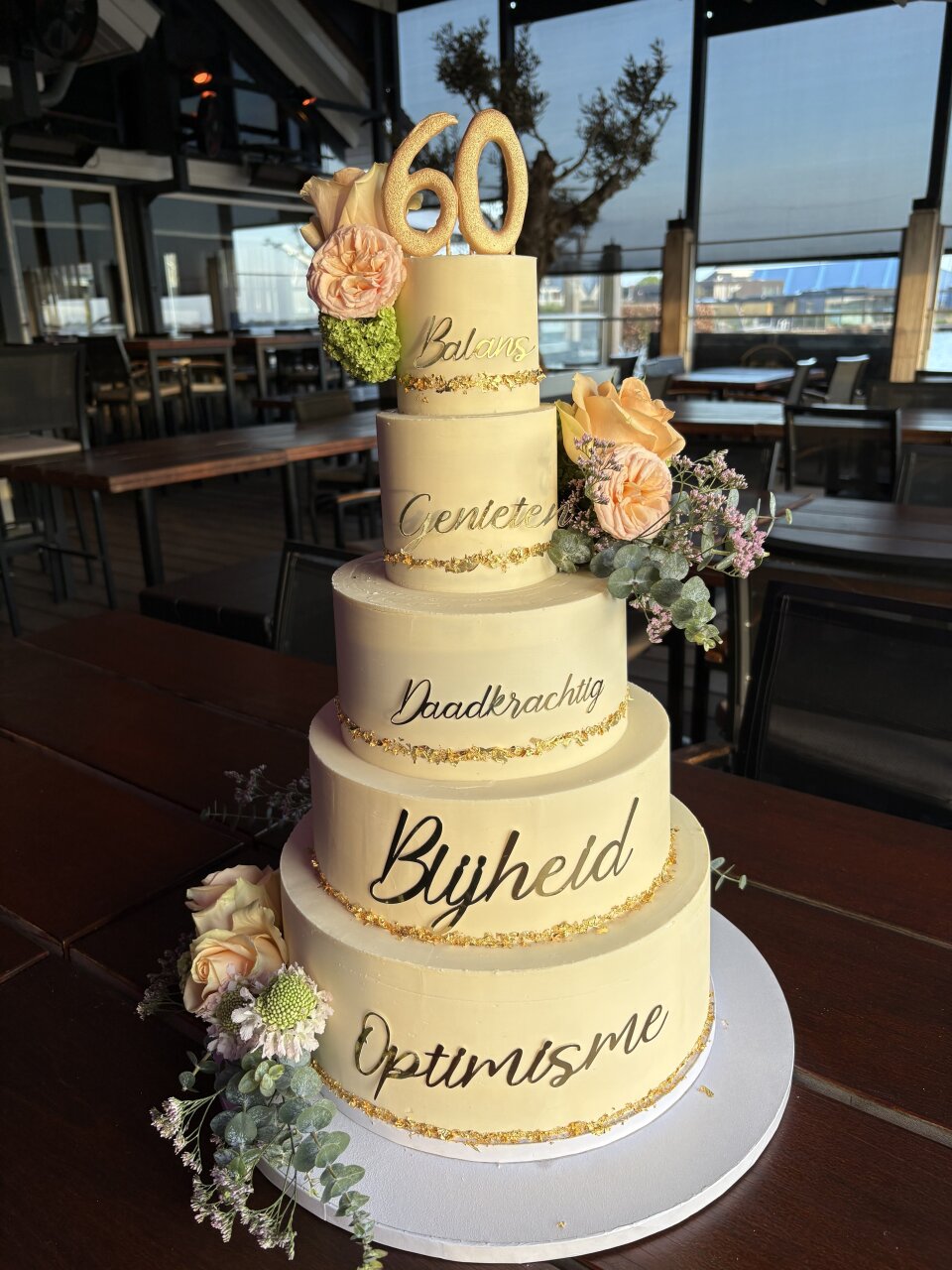 Bruidstaart van Oui! Patisserie impressie