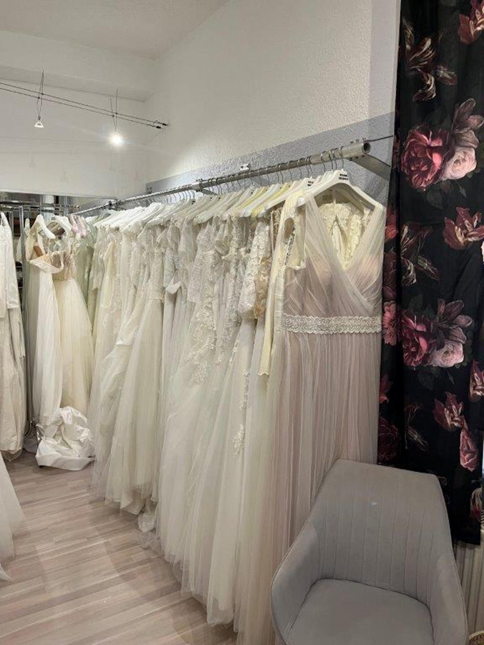 Trouwjurk van Bridal Fashion Braut -Bräutigam &amp; Festmode impressie 3