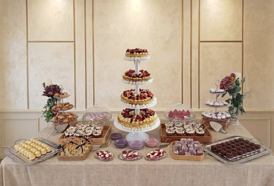Bruidstaart van Patisserie Artisanale overzicht