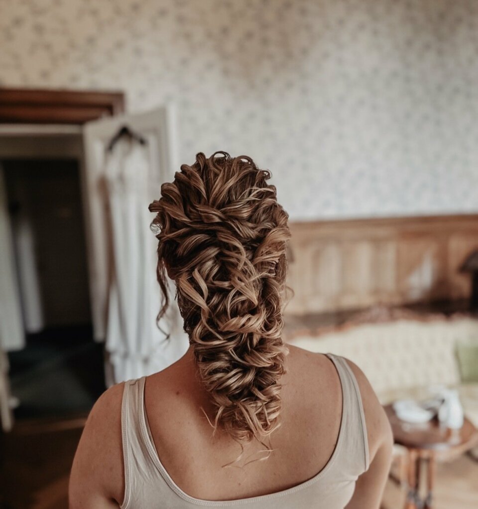 Bruidskapsel door Elle beauty all over overzicht