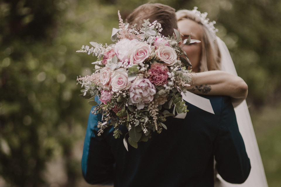 Romantische Brautstrauß in pasteltönen