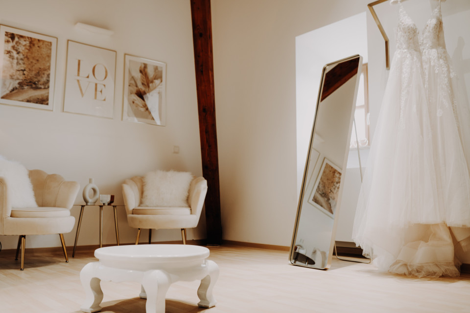 Trouwjurk van InWeiß Brautatelier impressie 