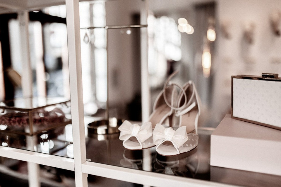 Trouwjurk van Jenari – Bridal Concept Store GBR impressie 3