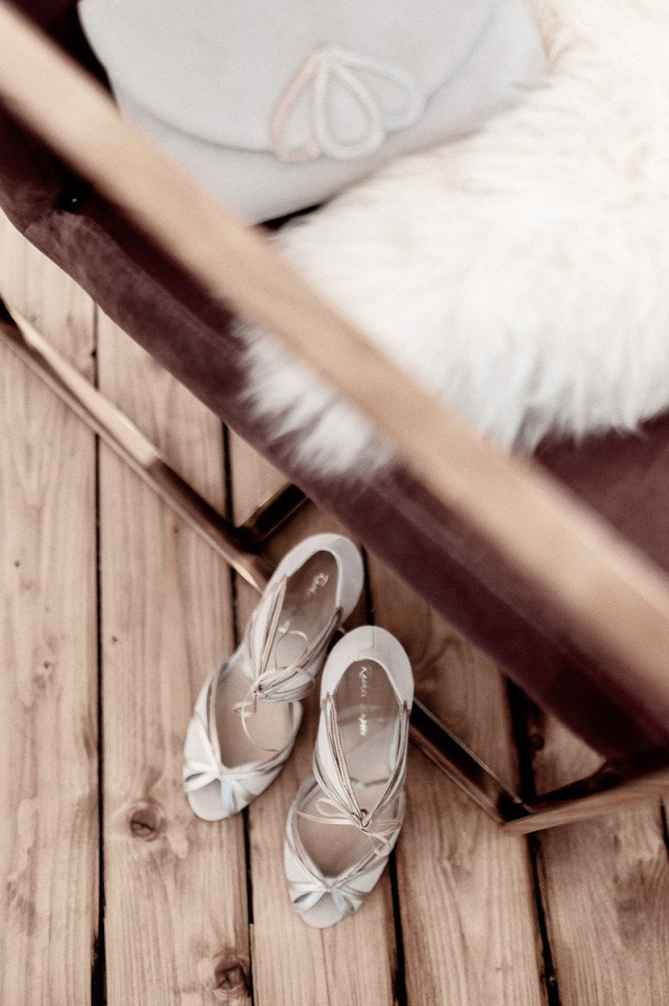 Trouwjurk van Jenari – Bridal Concept Store GBR details