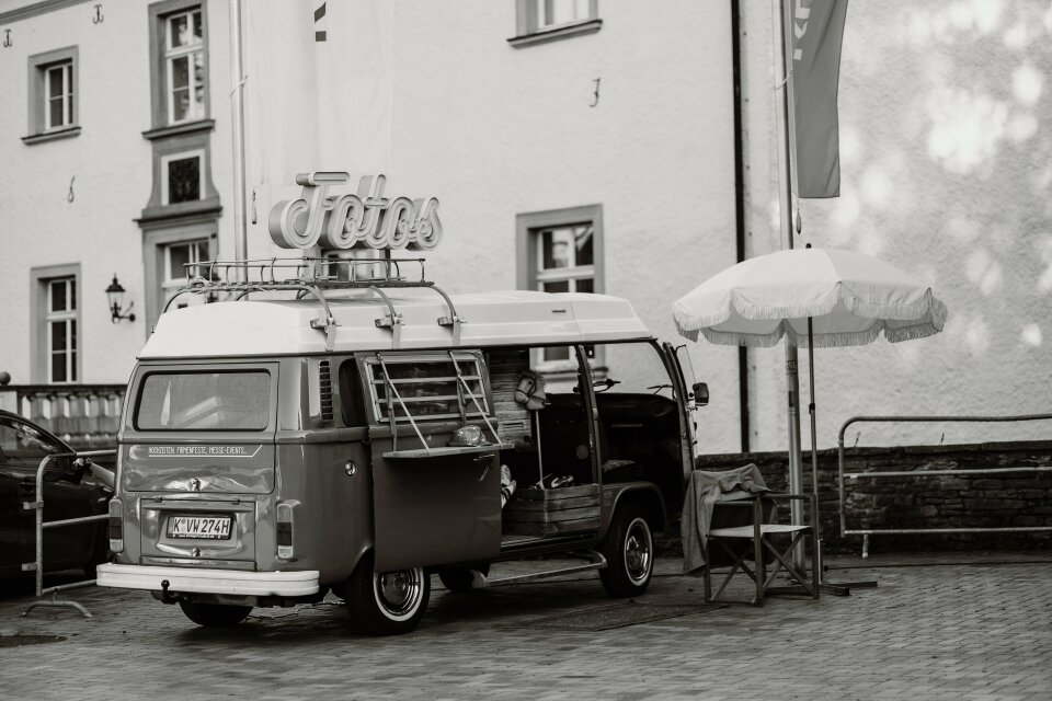 Spätsommerliche Schlosshochzeit voller Leichtigkeit