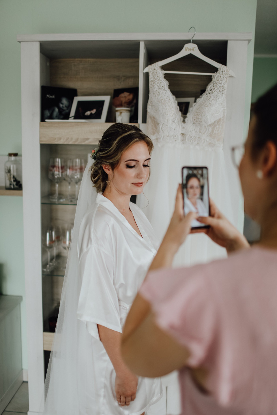 Bruidsmake-up door Wohlbefinden details