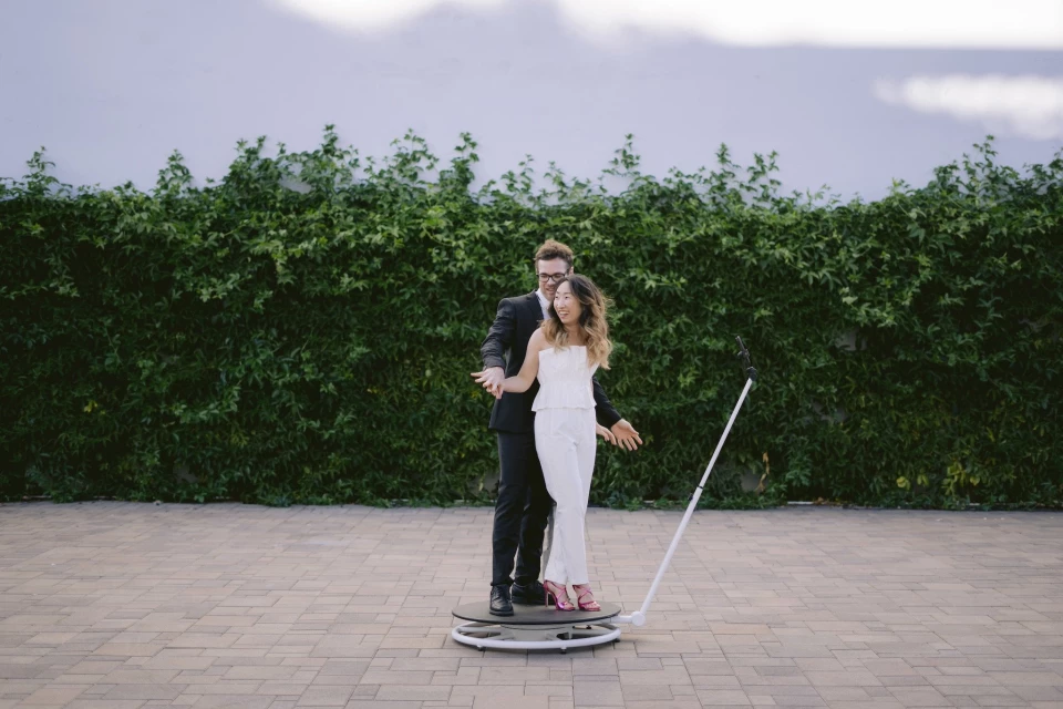 360 photobooth op je bruiloft | Alles over deze weddingtrend!