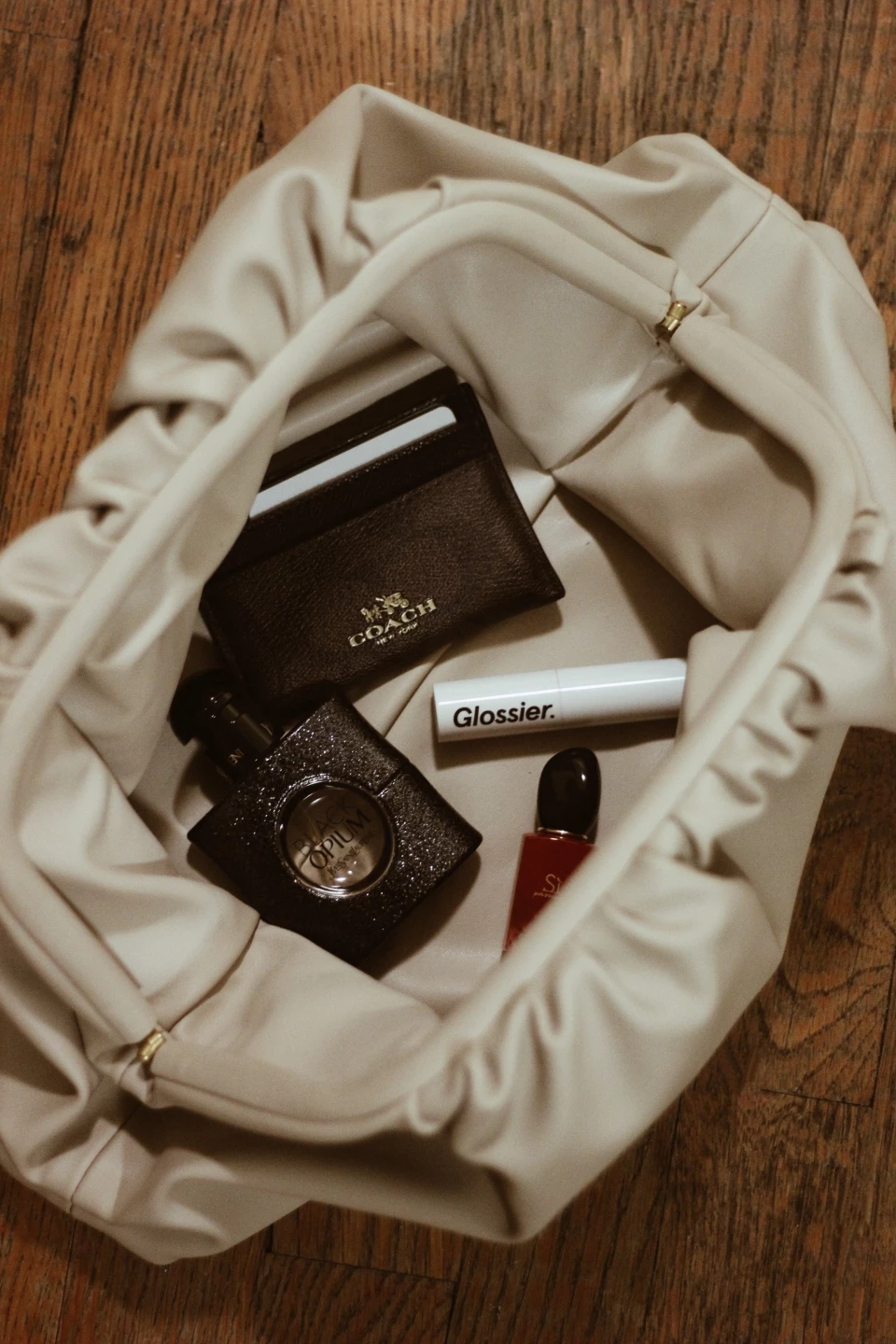 Was muss in die Notfalltasche für die Braut? Die ultimative Checkliste zum Ausdrucken!