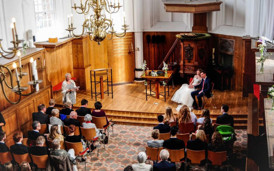 Trouwlocatie Ruïnekerk Bergen overzicht