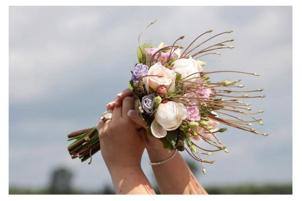 Bruidsboeket van Bloemstylist René impressie 