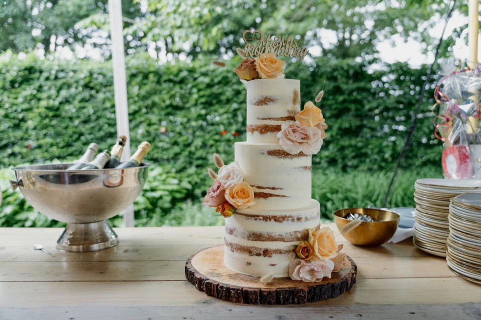 Bruidstaart van Enjoy-Cakes details