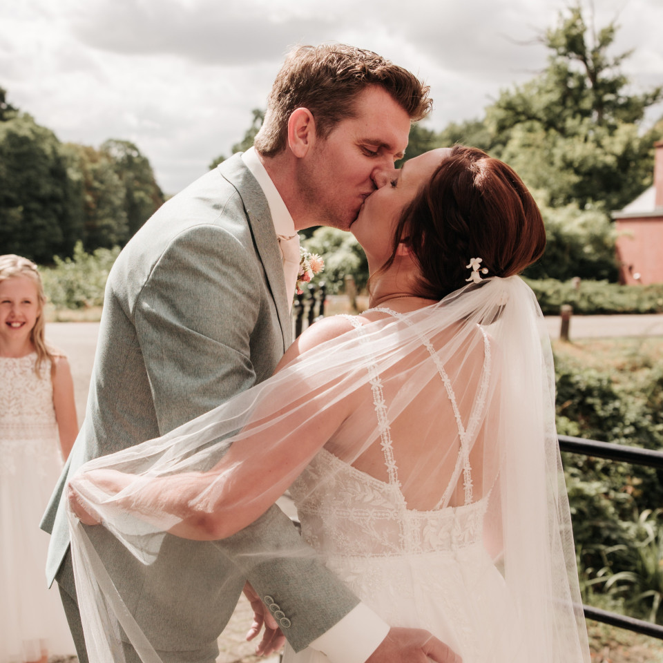 Bruidskapsel door Bruidsstyliste Merel overzicht