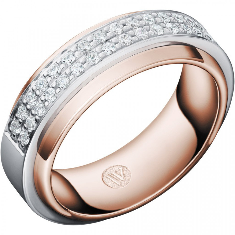 een roségouden en witgouden trouwring met diamanten