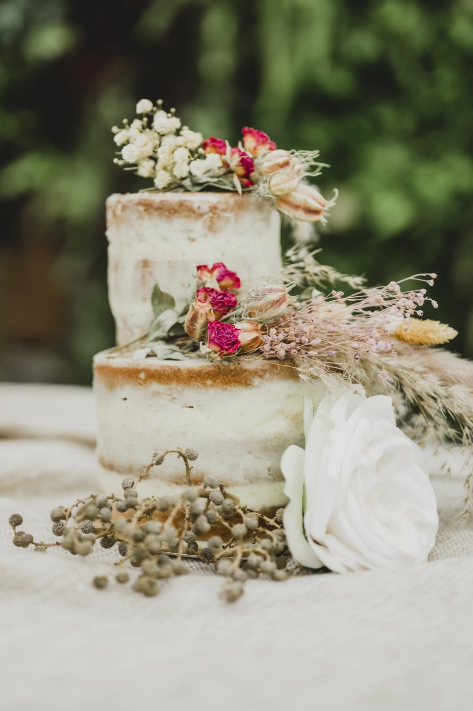 Hochzeitstorte ohne Fondant | Von Naked Cake bis hin zu ausgefallenen Glasuren