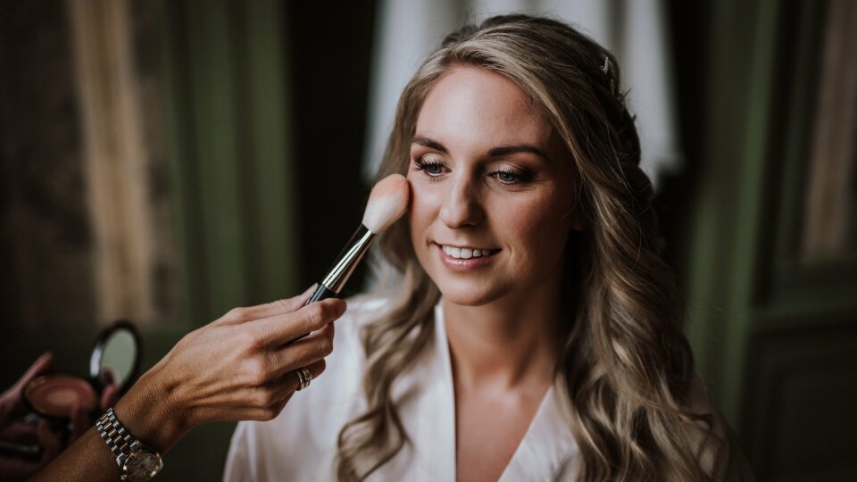 Bruidskapsel door Studio MvS Hair & Make-up stylist impressie 4