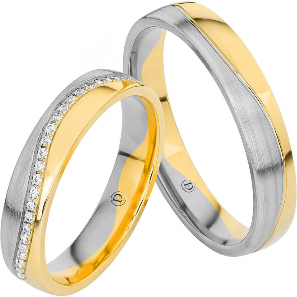 twee trouwringen met geelgoud en witte diamanten