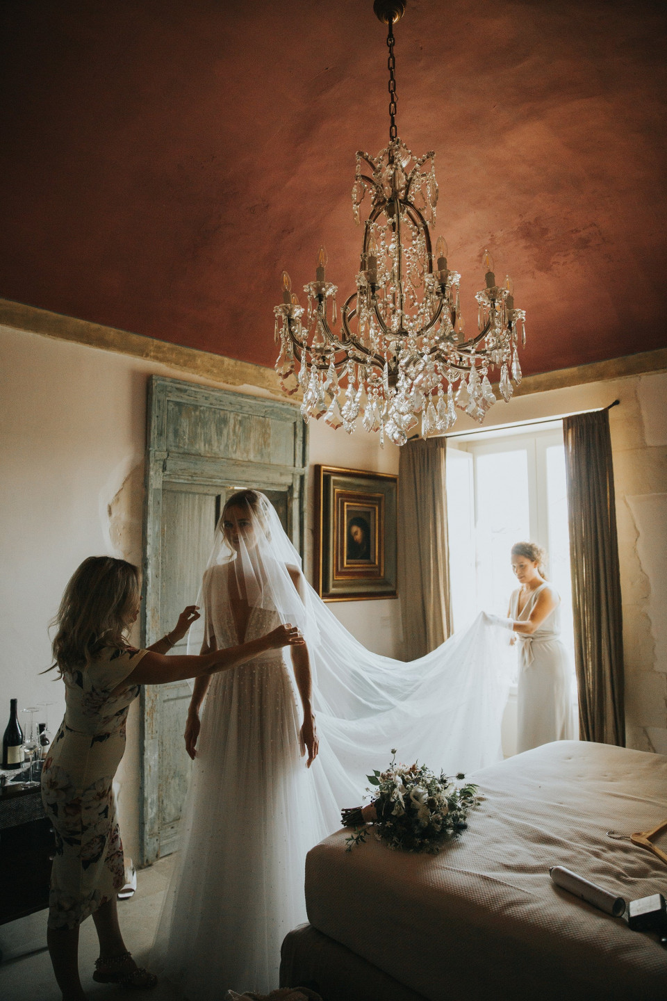 Wedding Dress Fitting: What to Expect, What to Bring, and How to Prepare