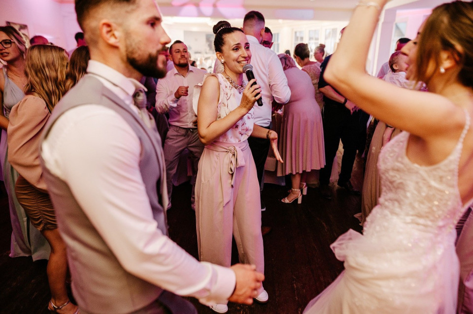 Entertainment van Katja Sing - Hochzeitsmoderatorin, Traurednerin &amp; Sängerin overzicht