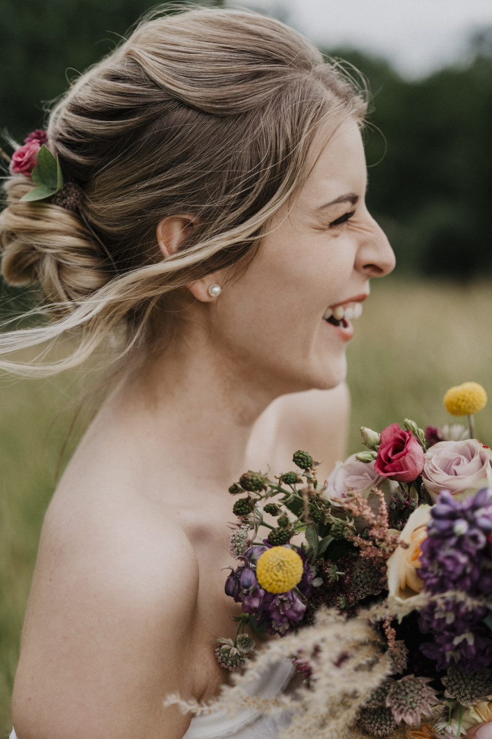 Natürlicher Look für eine entspannte Hochzeit