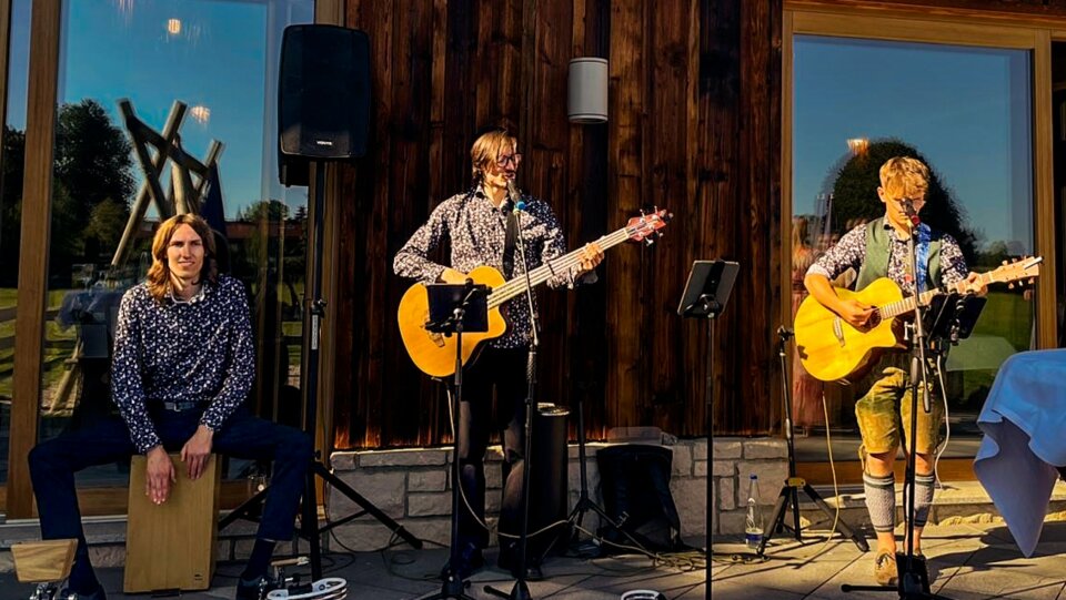 Muziek van Moor or Less impressie