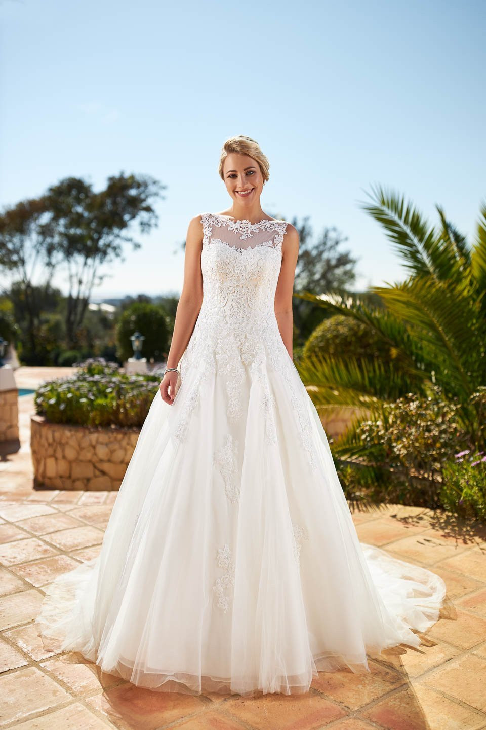 Trouwjurk van Bruidsboetiek Just Say Yes impressie 3