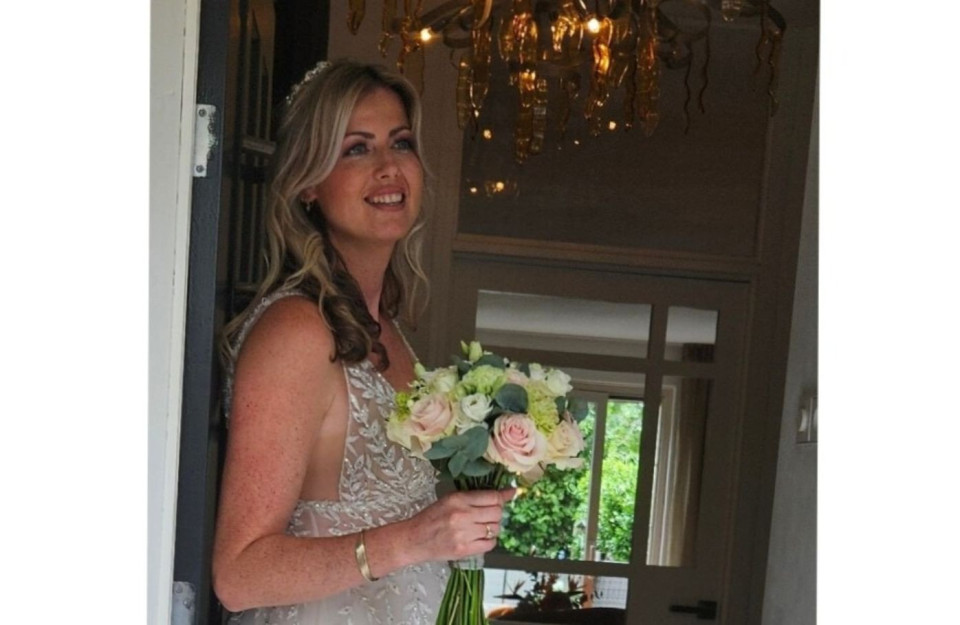 Bruidskapsel door Monique Otterspoor Visagie &amp; Hairstyling impressie 4