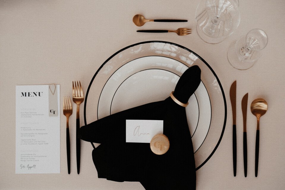 Elegante Menü- und Tischkarten