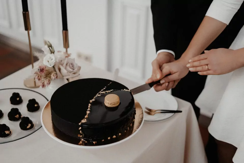 Hochzeitstorte einstöckig | 30+ Beispiele für simple Hochzeitstorten in 2024