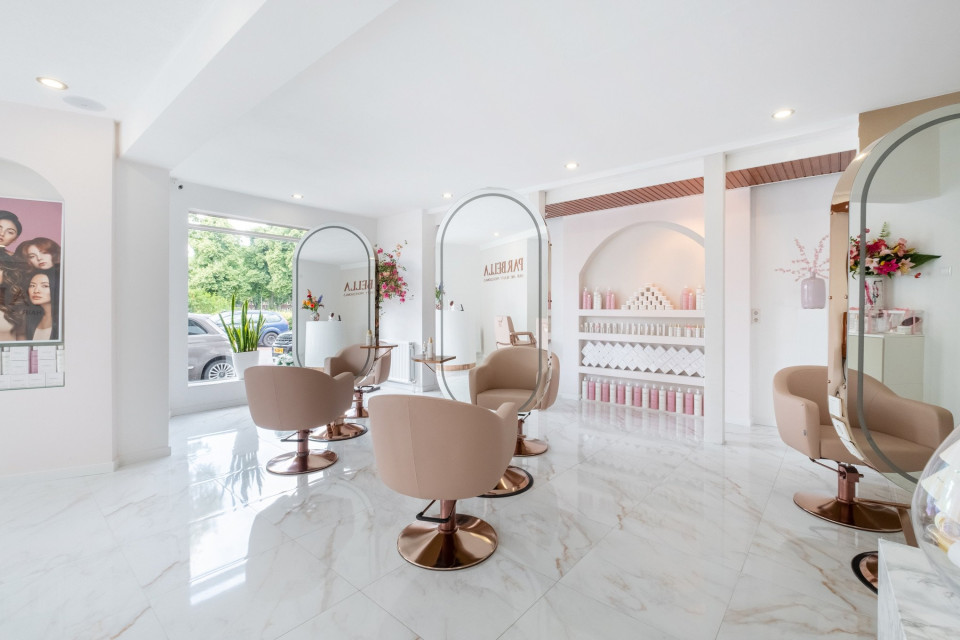 Bruidskapsel door Parbella Hair and Beauty Professionals overzicht