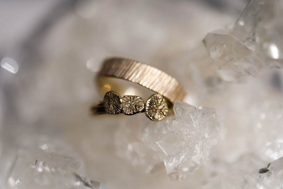Trouwringen uitzoeken bij Maja Lava jewellery
