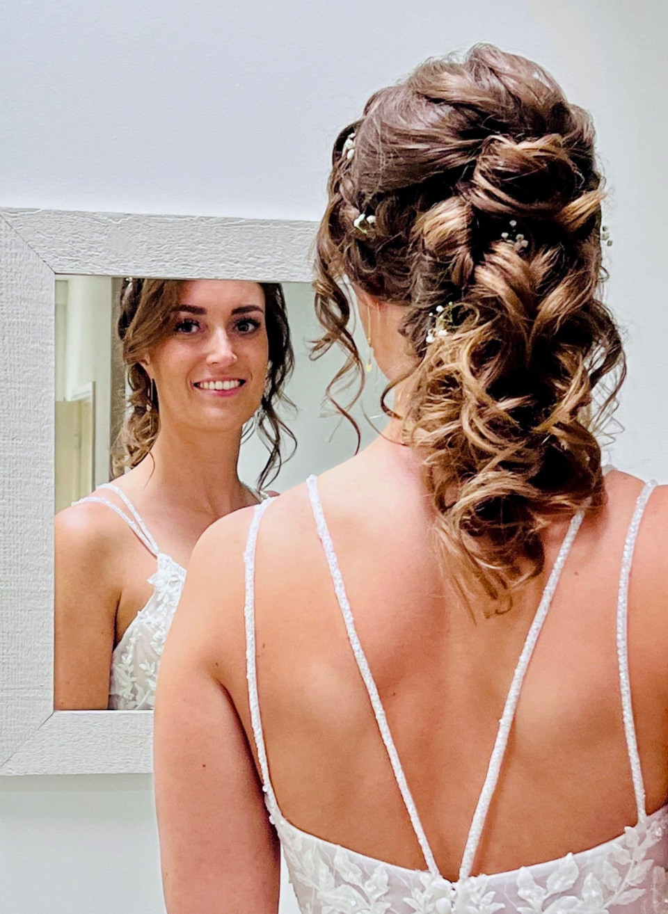 Bruidskapsel door Tinka Macco Natural hair and make-up impressie 3
