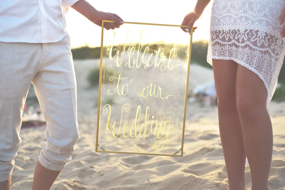 Styled shoot: een bruiloft met picknick in de duinen