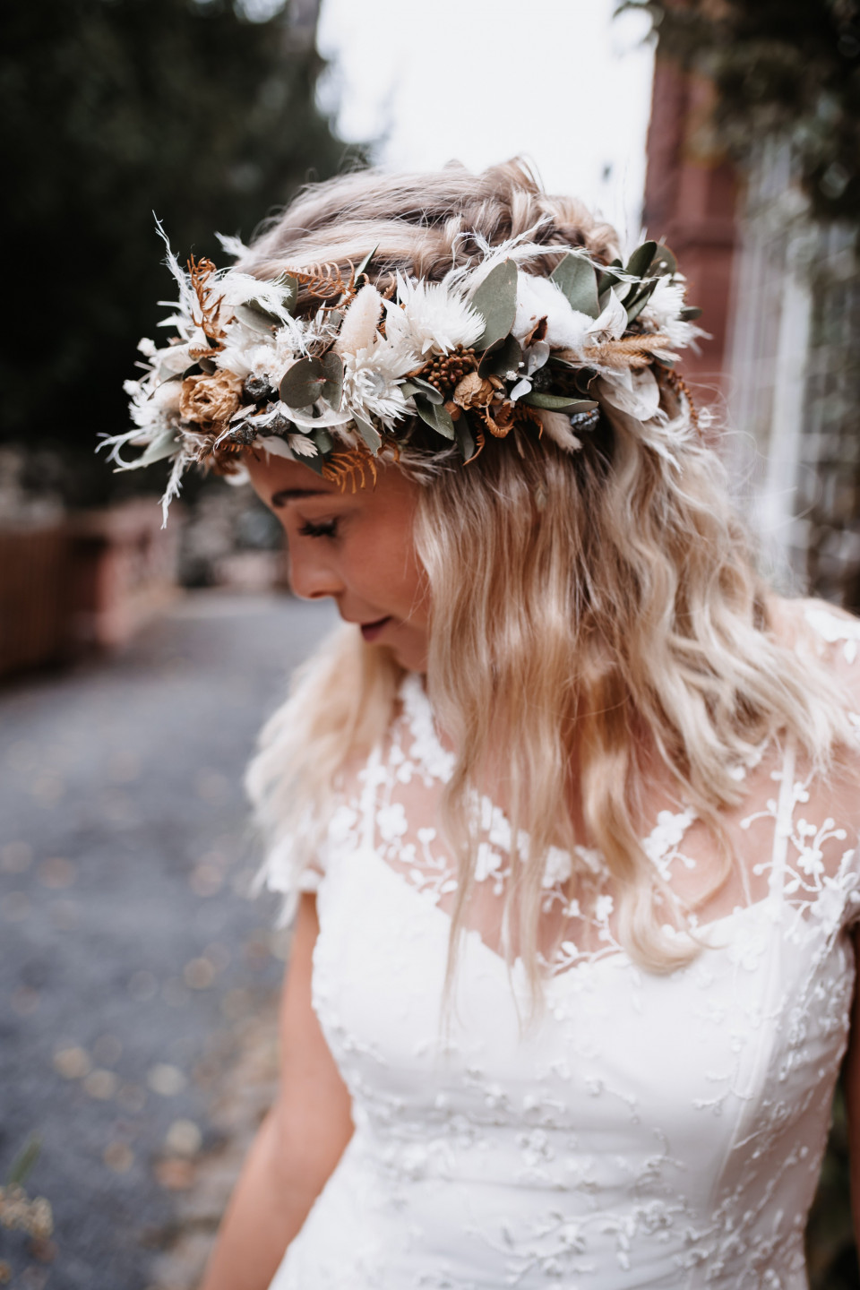 Boho Haarkranz aus Blumen und Blättern