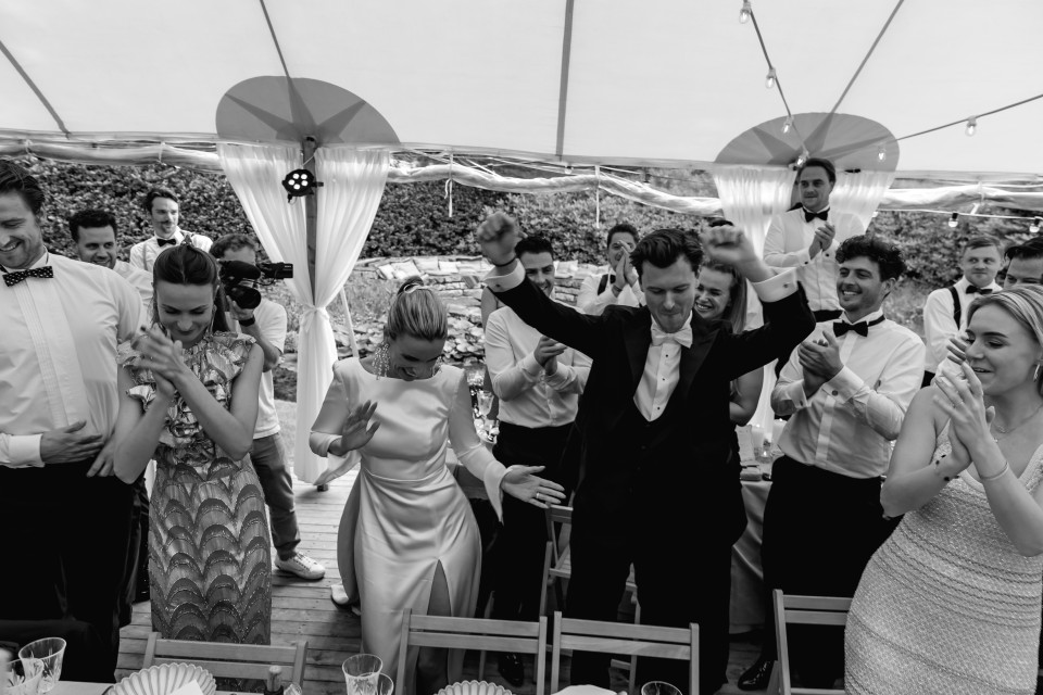 How to Choose Your Wedding Party: Who to Ask