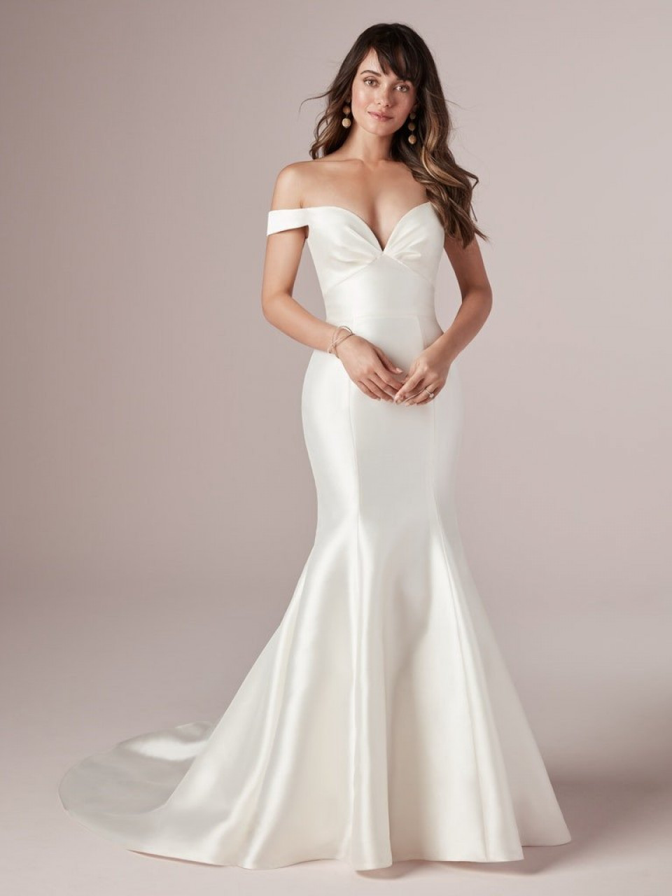 de off-shoulder zeemeermin trouwjurk is een prachtige, elegante jurk