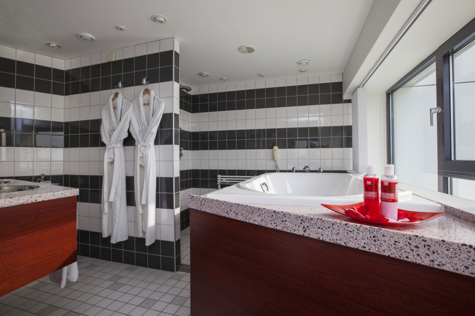 Huwelijksnacht bij Delta Hotel overzicht