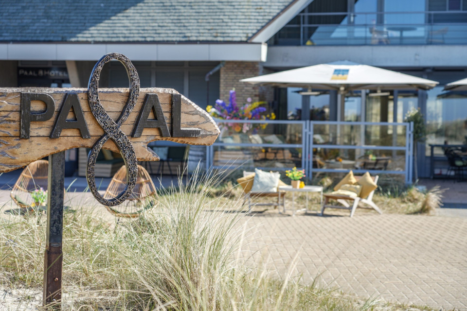 Trouwen bij Paal 8 Hotel aan Zee