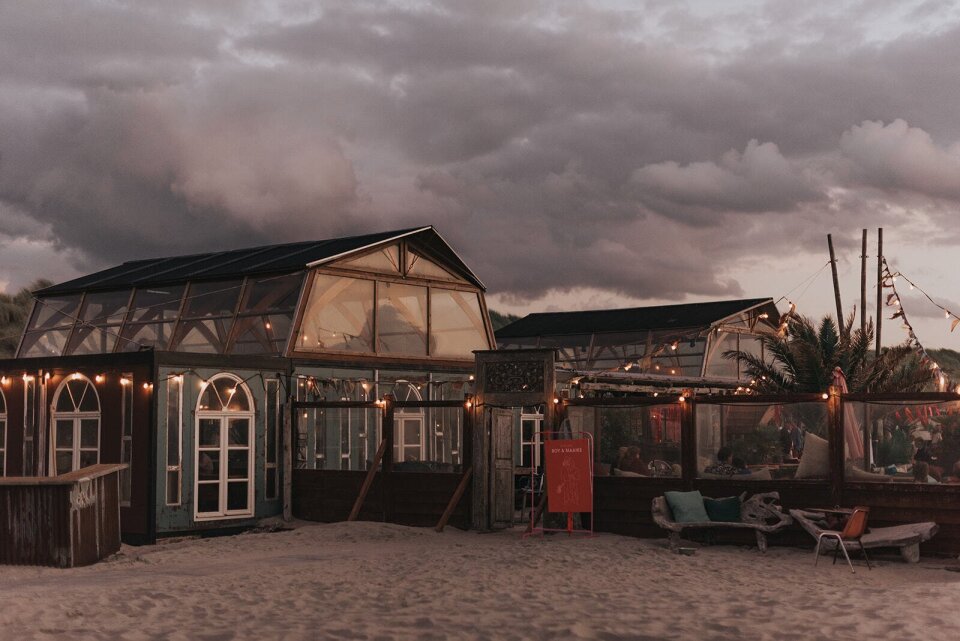 Trouwen bij Elements Beach