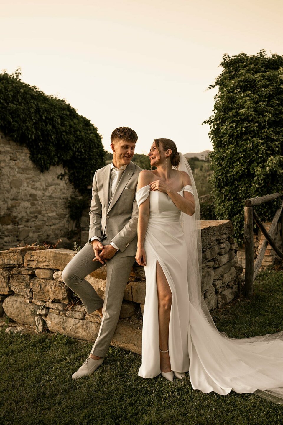 Trouwpak van OFM. overzicht