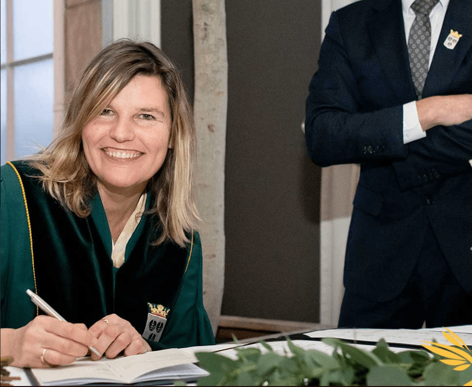 Trouwambtenaar Trouwambtenaar voor de mooiste dag Lucinda Kuik-van den Bos overzicht