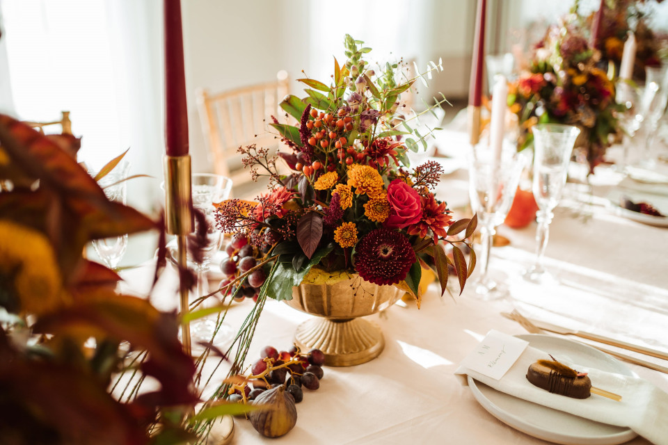 Herbstliche Centerpieces für die Hochzeitstische