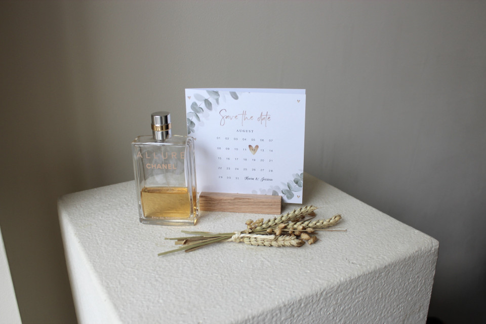 Save-the-Date-Karte Eukalyptusblatt Kalender