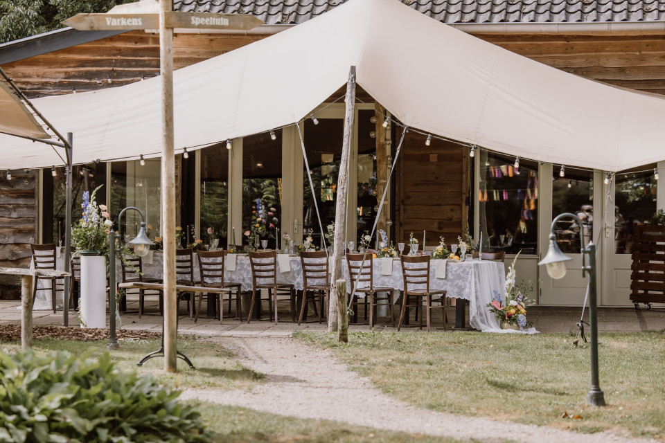 Trouwlocatie De Vroolijke Frans overzicht