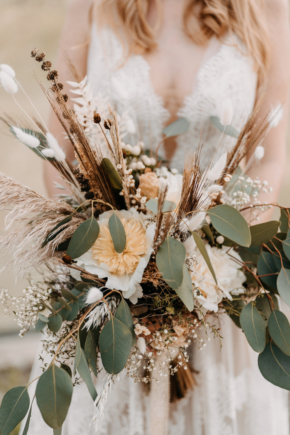 Bohème-Brautstrauß mit Federn