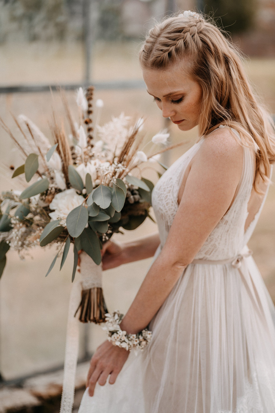 Brautstrauß mit Wildblumen